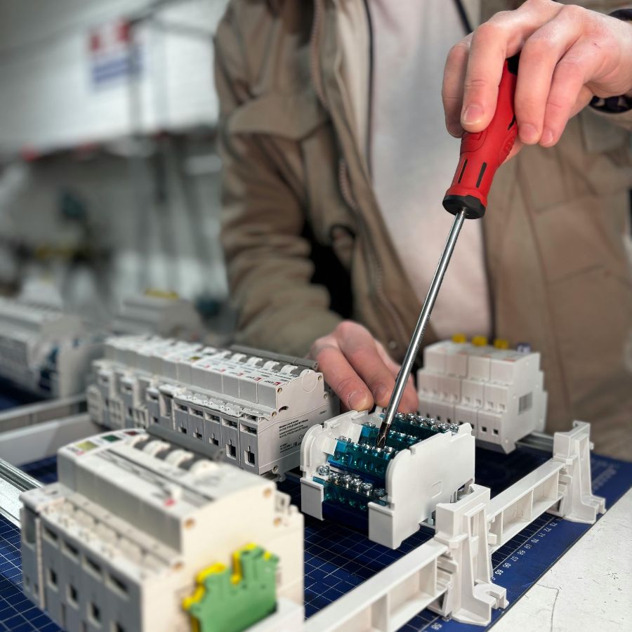 Electrician 2