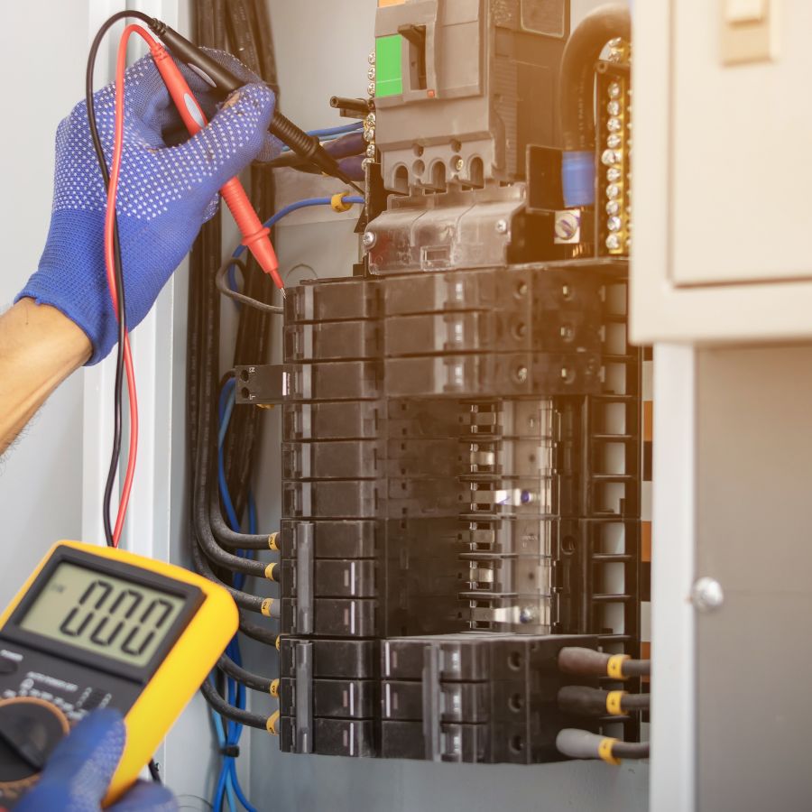Electrician 3